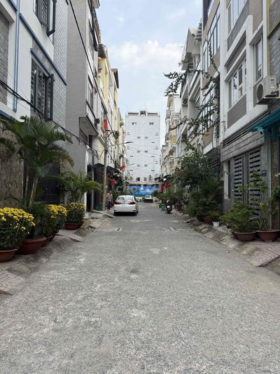 BÁN GẤP NHÀ 3 TẦNG ĐƯỜNG THÔNG 7M ĐINH THỊ THI, SHR, CÁCH QL13 200M