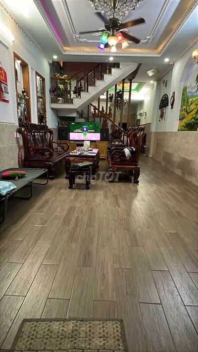 NHÀ 1 TRỆT 2 LẦU - 70M2 ( 4.5x15 ) - HẺM OTO - 3 PN - DĨ AN 4 ĐỒNG TL
