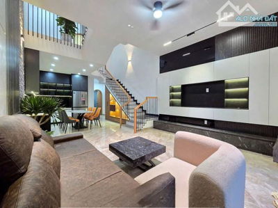 Bán nhà ngay Út Tịch, Tân Bình. Giá: 2 tỷ 520tr, Sổ hồng riêng, đường ô tô 6.5m