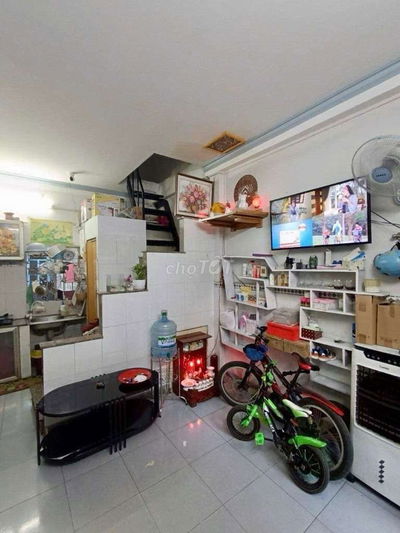 Bán nhà Âu Cơ 20m2, hỗ trợ vay bank, nhà 3 tầng chỉ nhỉnh 2 tỷ TL