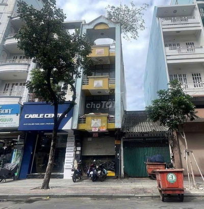 Chính chủ cho thuê nguyên căn quận 1 ngang 8m vị trí đep giá chỉ 120tr