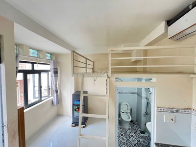 Phòng Thành Thái, 20m2, nội thất cơ bản,  giờ giấc tự do, có ban công