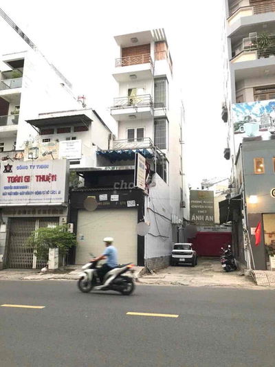 Nhà đường Lạc Long Quân 4.2x25m, 5 tầng góc 2 mặt tiền 22.8 tỷ