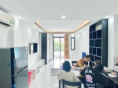 STUDIO SÁT CÔNG VIÊN DẠ NAM RỘNG 40M2 FULL NỘI THẤT, BANCOL, THANG MÁY