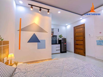 CĂN HỘ GẦN ĐH BÁCH KHOA CÓ BANCONG THOÁNG MÁT MỚI TINH CHƯA AI Ở