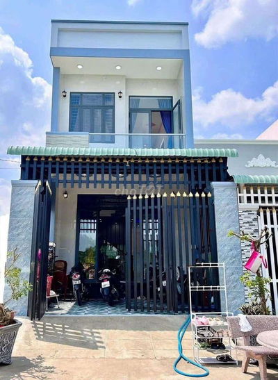 Tôi bán gấp căn nhà ngây chợ bình chánh giá 980 Triệu