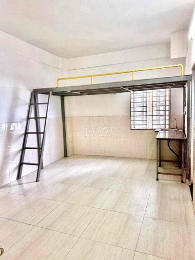 CHO THUÊ PHÒNG TRỌ CÓ GÁC , CỬA SỔ TRỜI GẦN CĐ FPT,