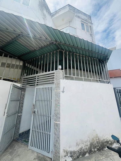 NHÀ NC 1T2L - 4PN 3WC - HXH ĐƯỜNG 898 - NGUYỄN DUY TRINH P.PHÚ HỮU, Q9