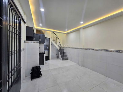 Q.6-nhả mới đẹp 2 tầng, hẻm thông, ô tô đổ cổng