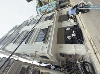 Mặt Phố Đội Nhân 50m , 7 Tầng Thang Máy , Kinh Doanh , Vỉa Hè , Ô Tô Tránh , Mới Xây