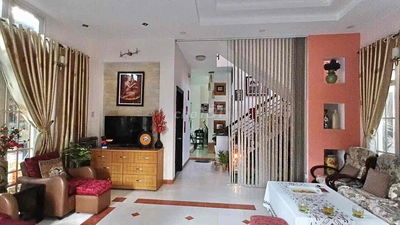 Ngợp bank bán gấp nhà 5 tầng 1/ Lê Văn Sỹ ngang 20m