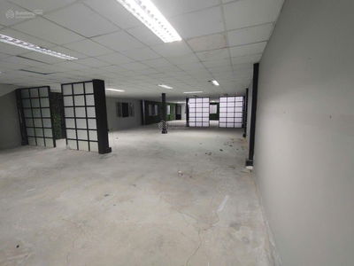 Cho thuê kho xưởng 600m (1 trệt 1 lầu) tại Hiệp Bình Phước, TP. Thủ Đức xe tải vào tận nơi