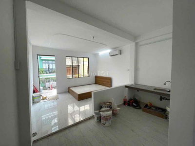 Cho thuê phòng 30m2, Ban công rộng - Bùi Đình Tuý P12 Bình Thạnh