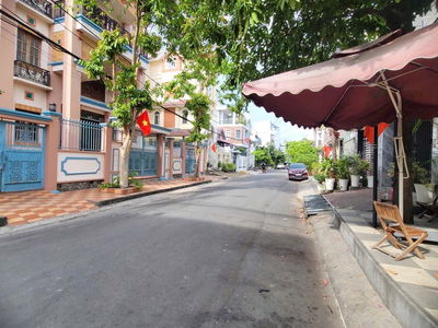 Bán biệt thự góc 2mt Khu nhà ở Tổng cục 5 Bộ Công An P. Bình Thuận Q.7