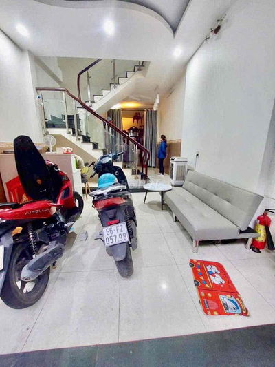 Nhà Sạch Đẹp(4,5x14m) 2Lầu+ST 3PN 3VS hẻm xe hoi