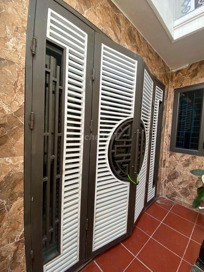 Bán nhà Thanh lân, Hoàng mai 48m 5 tầng mới 6,8 tỷ