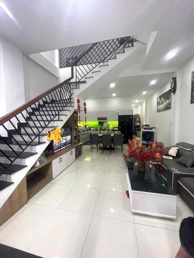 Bán nhà 2,5 Tầng gần bến xe Đà Nẵng