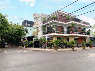 lô góc trần văn cẩn và nguyễn lý dt 106m2 hướng đông nam