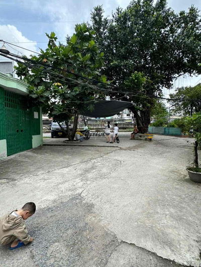 Cho Thuê nhà nguyên căn 2 phòng ngủ tặng tủbếp ngay 531 Phạm Văn Đồng