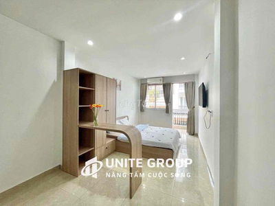 Căn Hộ Full Nội Thất Ban Công Mới 100% Ngay Nguyễn Hữu Cảnh Giáp Q1