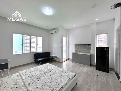 Phòng Full Nội Thất Ban Công Rộng 38m2 Ngay Chợ Bà Chiểu Giáp Q1