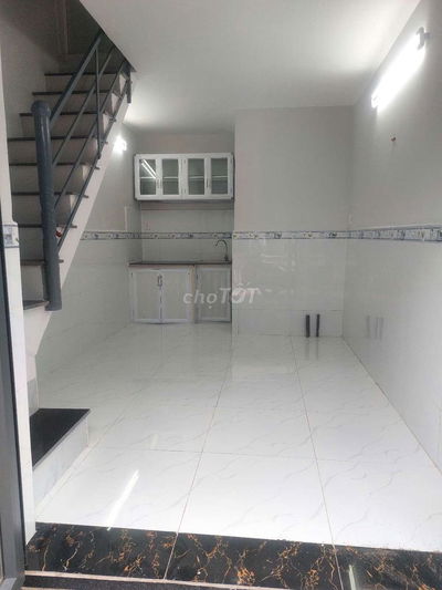 Nhà nhỏ đường xe hơi