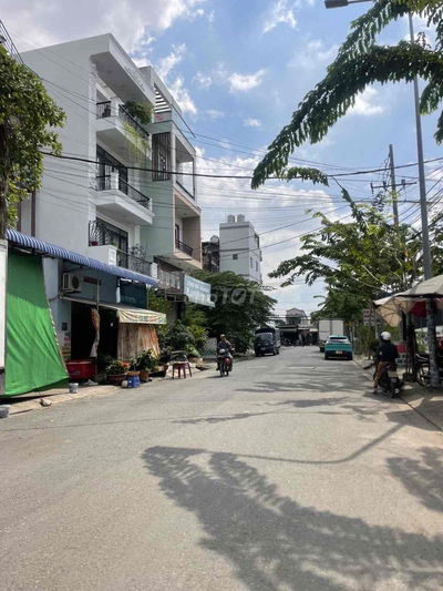 BÁN NHÀ ĐƯỜNG NGÔ CHÍ QUỐC - 3 TẦNG - 62M2 - GIÁ 4.2 TỶ