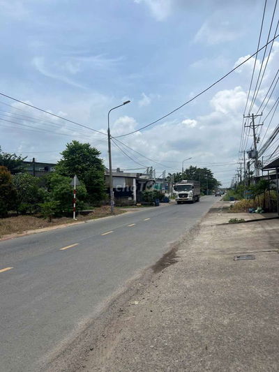 Mặt tiền Phùng Hưng 6x50 full thổ cư