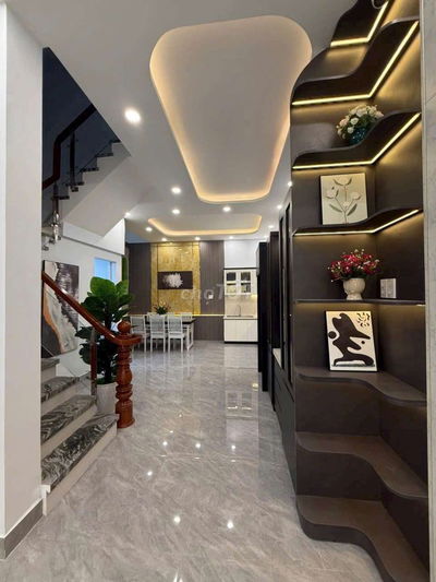 NHÀ MỚI 3 LẦU ĐƯỜNG CMT8 Q3, DT 5,4 X 15M
