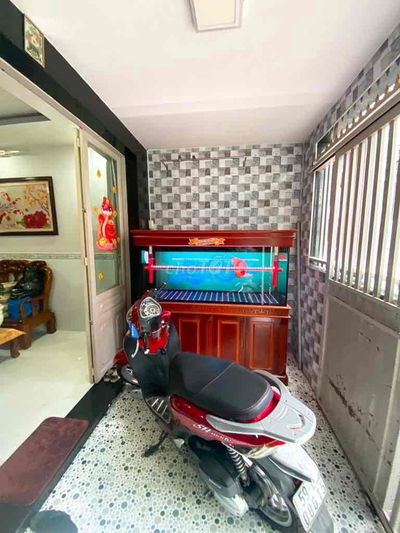 Nhà Lô góc Dương Bá Trạc, (4,1mx13m) 53,7m2