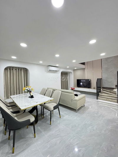 Cần bán nhanh siêu phẩm Sky Garden, PMH,Q7 nhà đẹp, mới 100%