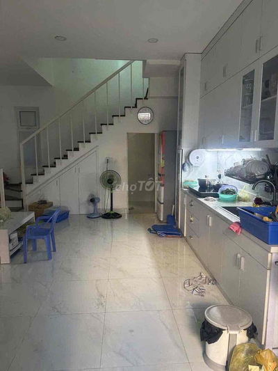 Cần bán nhà 3 Tầng TT Trường Thọ Thủ Đức giá chỉ 4tỷ TL.