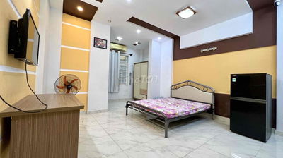 Phòng mới rộng full nội thất ban công - gần đại học Văn Lang