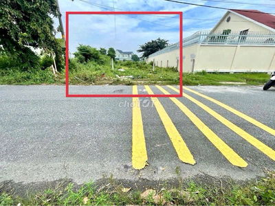 BÁN LÔ ĐẤT NGỘP SÁT CHỢ NGAY TRUNG TÂM TT CỦ CHI 200m2 GIÁ BÁN 320TR