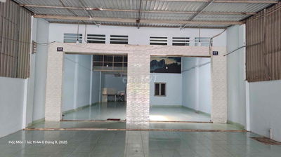 Cho thue kho 8 x32-Mặt Tien PVHớn-12 tr /1 thang xtt