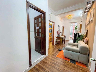 Căn Hộ Cao Cấp Thang Máy 2P1W Thang Máy , Ngay SÂn Bay