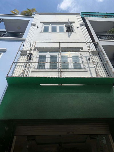 NHÀ MT NGUYỄN XÍ - GẦN 100M² NỞ HẬU RA PHẠM VĂN ĐỒNG 30M - 6.x Tỷ
