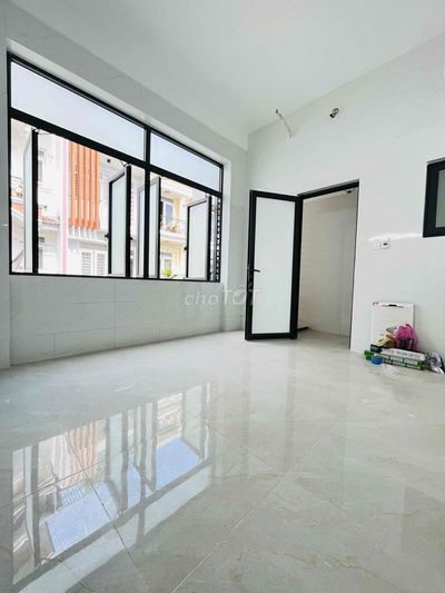 Phòng Không chung chủ, Giờ giấc tự do