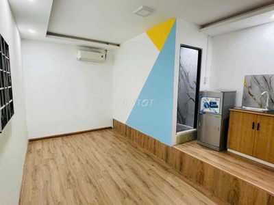 Cho thuê Studio giá rẻ - Ngay Lê Văn Sỹ gần Ngã tư Bảy Hiền