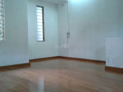 Cho thuê nhà cấp 4, 2 tầng