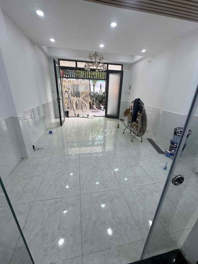 cho thuê nhà Nam Kỳ Khởi Nghĩa, Quận 3 - trệt 3 lầu St -  5P 4wc