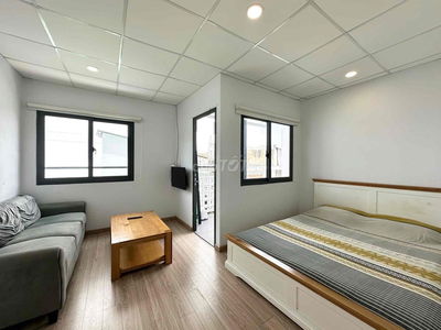Cho Thuê Căn Hộ 1PN Ban Công Lớn Full Nội Thất Gần ĐH Văn Lang Quận 1