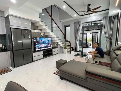 ✅✅CHO THUÊ NHÀ MẶT TIỀN : HOÀ PHÚ - 4PN 4 WC ✅✅