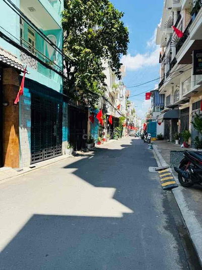 💥PHAN HUY ÍCH - 2 TẦNG BTCT - DT 3.5M x 10M - Ô TÔ ĐỖ CỬA - SÁT MẶT