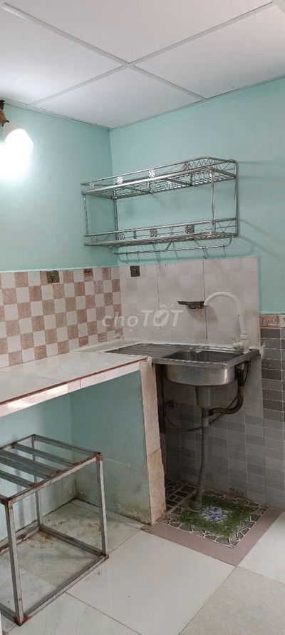 Phòng mới, giờ giấc tự do, có ban công