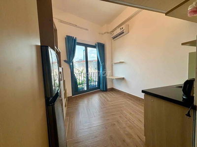 CĂN STUDIO BALCONY CÁCH HÀNG XANH 2-3P CHẠY XE , BÌNH THẠNH