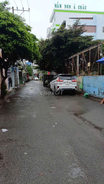 Nhà Đẹp. Lê Văn Quới , Hẻm xe hơi