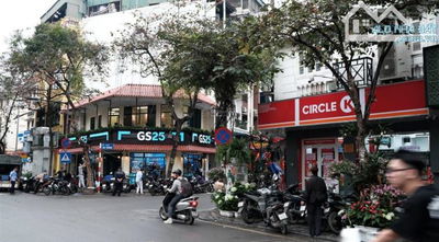 Mặt phố Lõi Ba Đình tại Kim Mã, 80m2, lô góc, cửa sau riêng, hơn 3 chục rẻ nhất Hà Nội