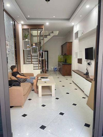 Bán nhà Dịch Vọng, nhà dân xây, full đồ ở ngay, ngõ thông thoáng KD ổn