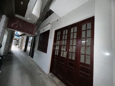 Mới xây ,Nguyên căn 5 tầng tại 2 ngõ 92 trương định